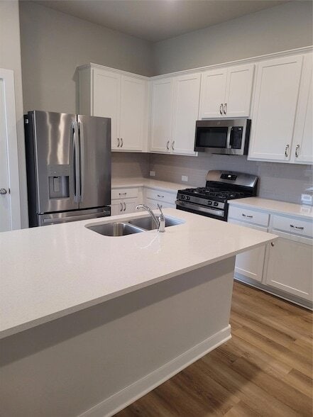 Building Photo - 121 Tall Grass Dr