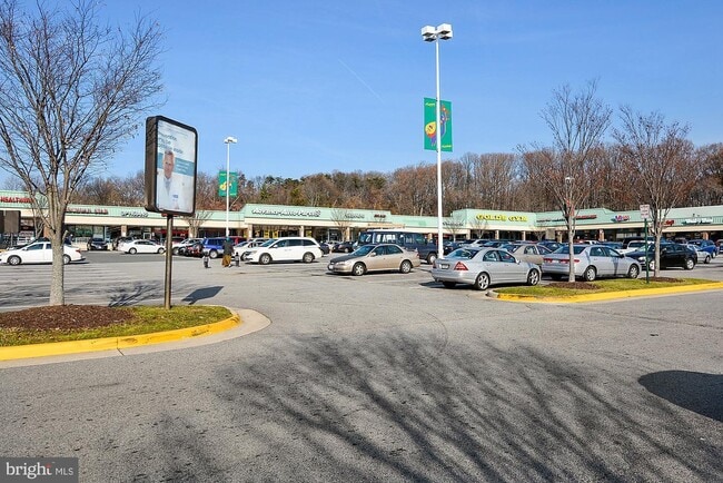 Building Photo - 6621 Edsall Rd