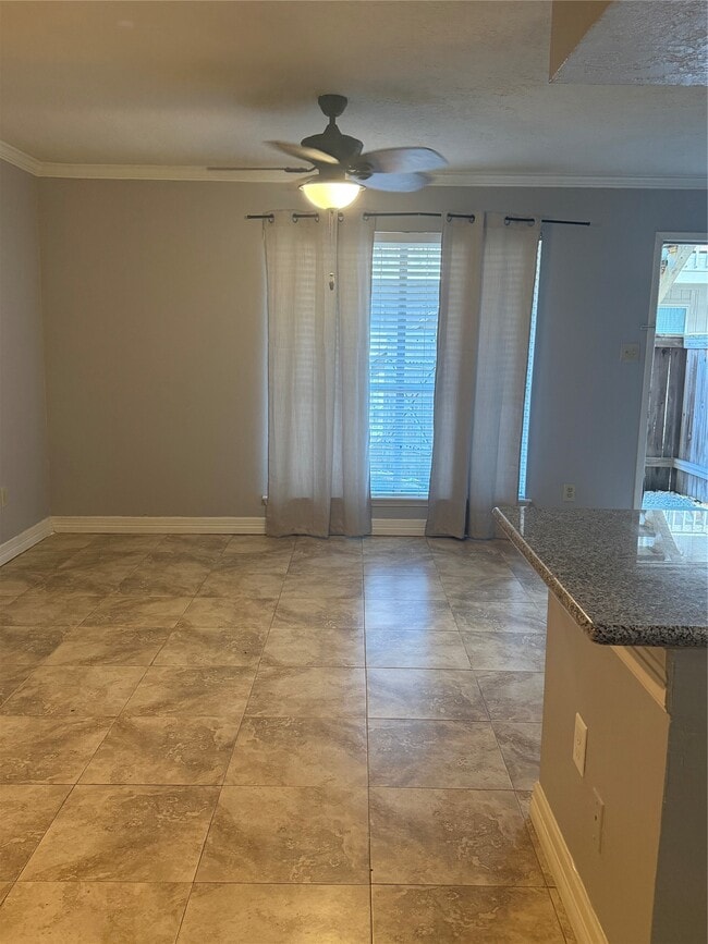 Building Photo - 3919 Fairmont Pkwy