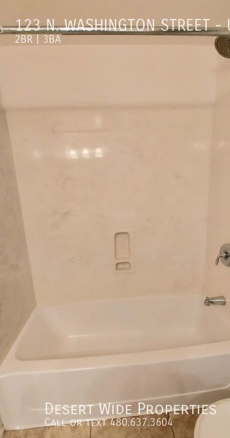 Building Photo - 123 N Washington St