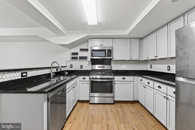 Building Photo - 1461A N Van Dorn St