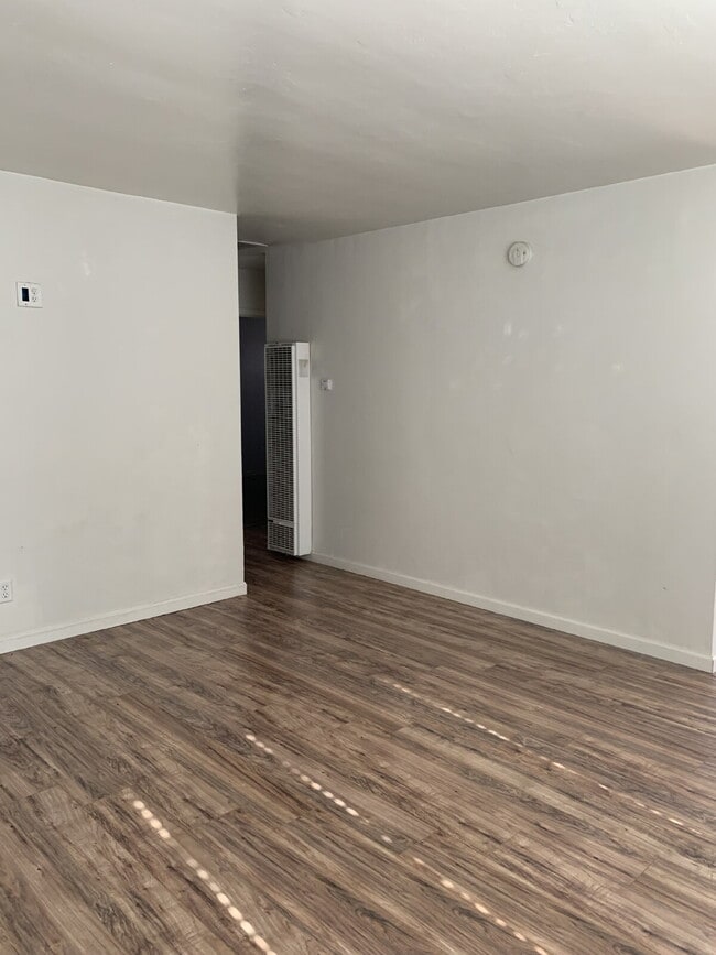 Building Photo - 2 Bed 1 Bath in Kernville