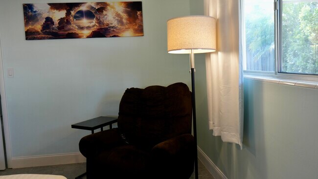 Building Photo - 3693 NE 20th Ave