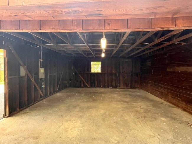 Building Photo - 630 Patterson St