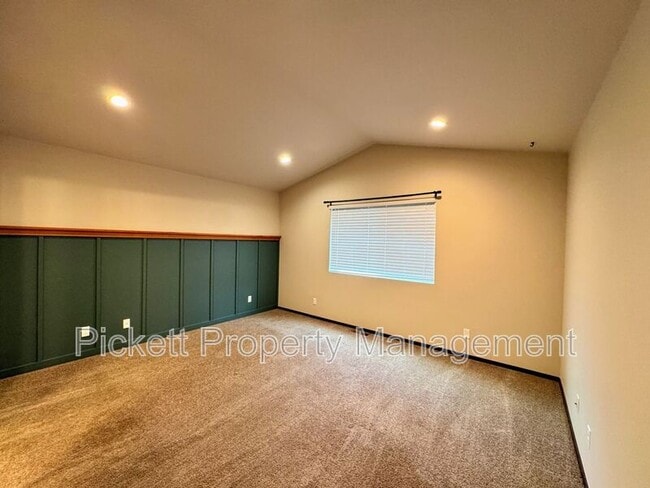 Building Photo - 3530 Springbrook Ln