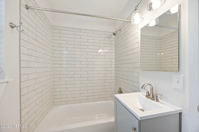 Building Photo - 1871 Arden Way