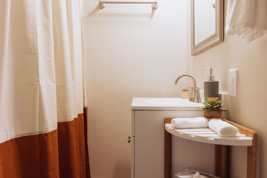 Building Photo - 308 Lamont St