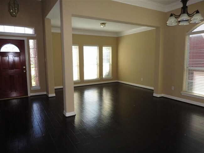 Building Photo - 7722 Heron Lakes Dr