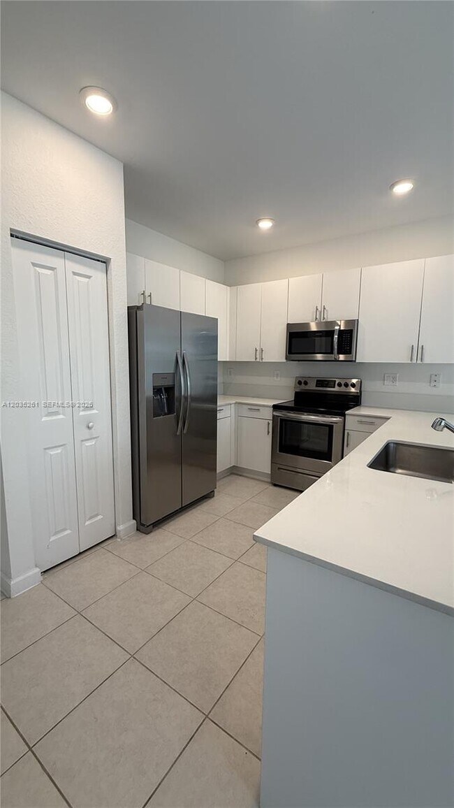 Building Photo - 13265 SW 286th Terrace