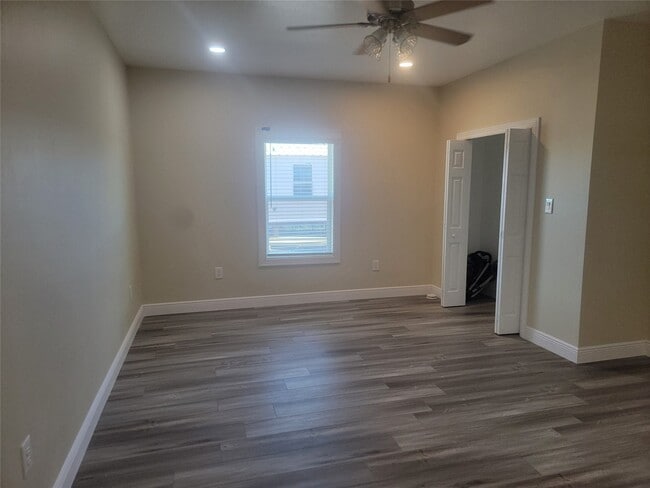 Building Photo - 2250 Rd 5732