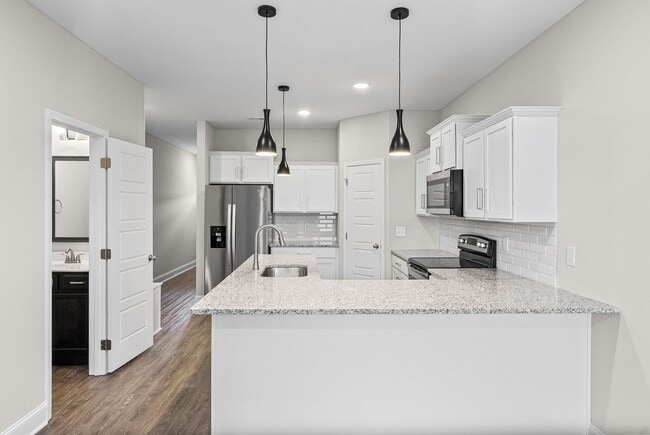 Building Photo - Two Bedroom with Garage!