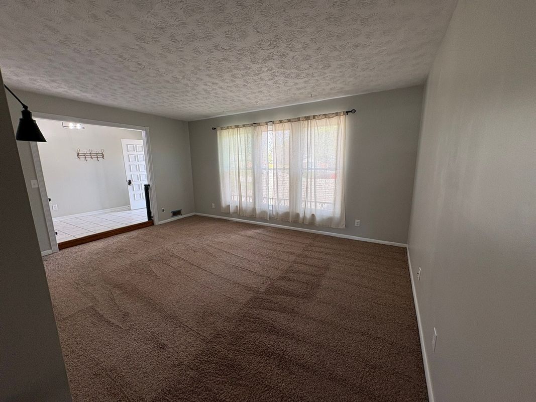 Building Photo - 2087 Granada Dr