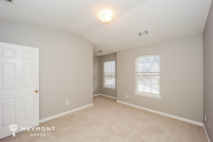 Building Photo - 1601 Hallmark Hills Dr