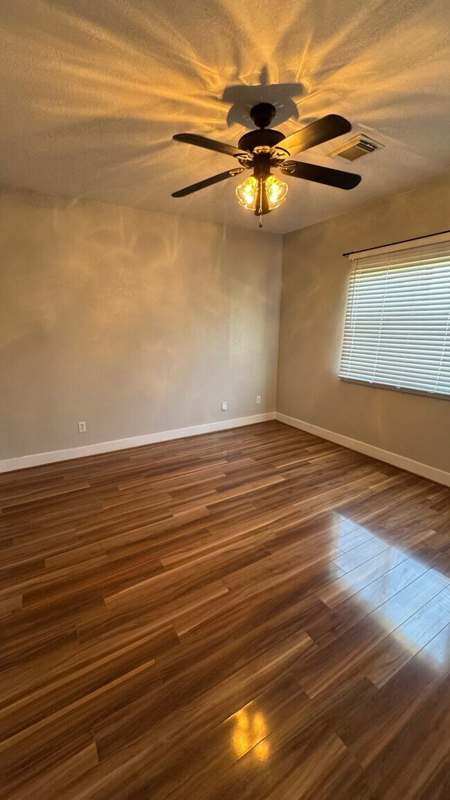 Building Photo - 11923 Prior Park Dr