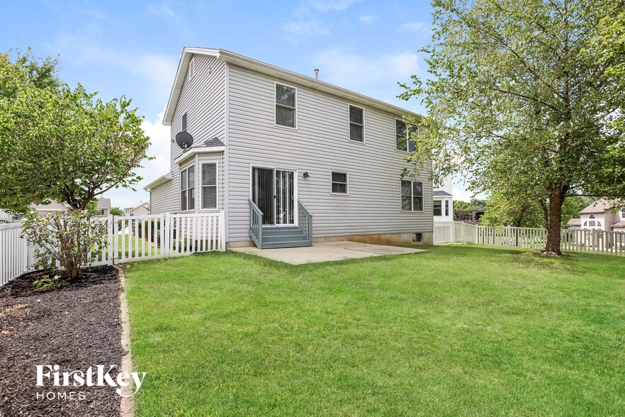 Building Photo - 128 Homefield Lake Ct