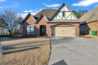 Building Photo - 3105 Vintage Way