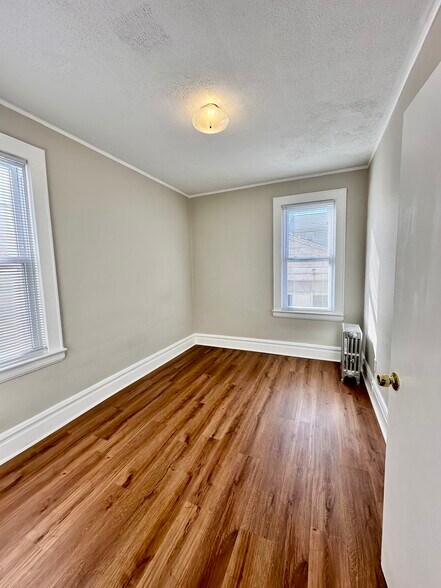 Building Photo - 167 N 15th St