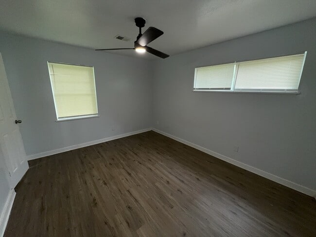 Building Photo - 1351 Maria Dr