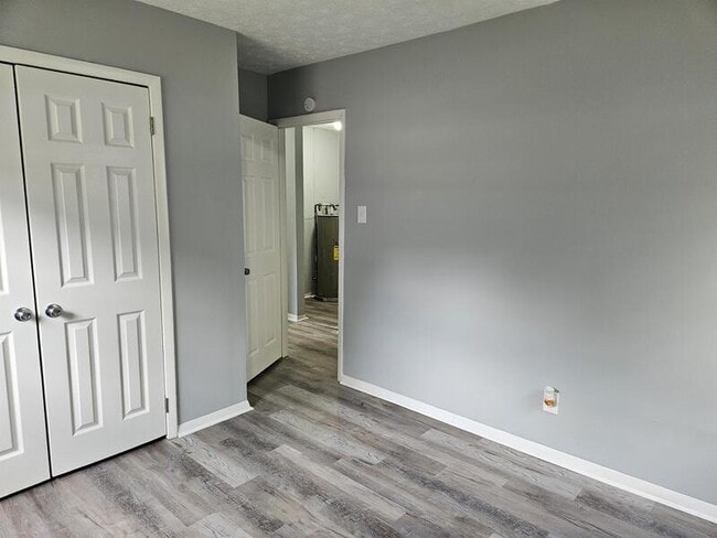 Building Photo - 6607 Amanda Cir