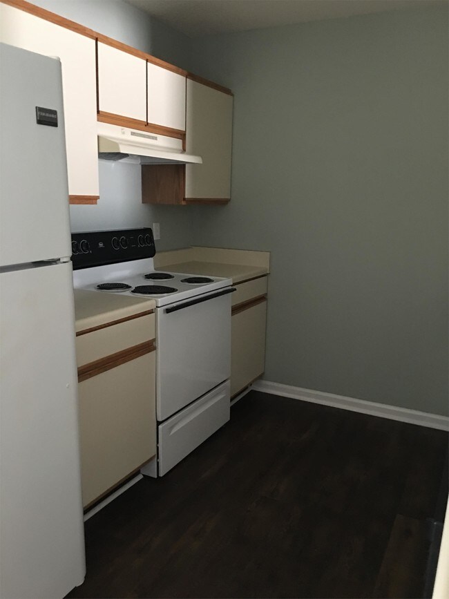 Building Photo - 135 Lavender Lakes Dr