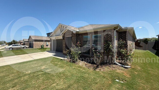 Building Photo - 2012 Canterbury Dr