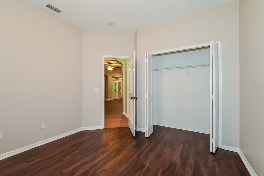 Building Photo - 1605 Golfside Village Ct