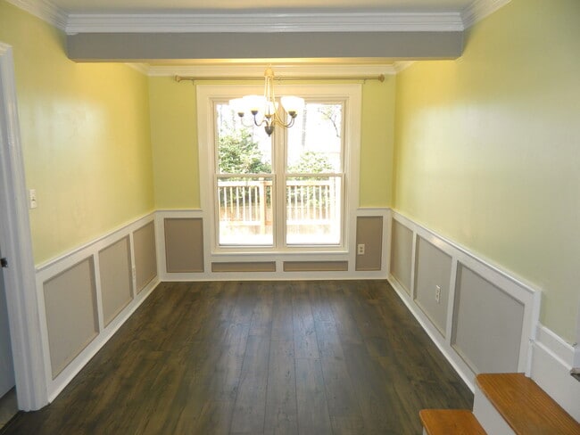 Building Photo - 230 Ronstadt Dr