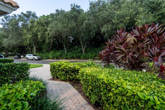 Building Photo - 6670 NW 27th Ave