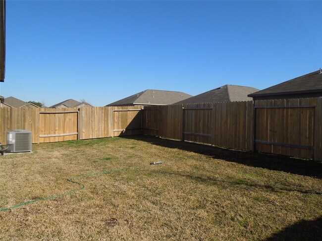 Building Photo - 10463 Red Cardinal Dr