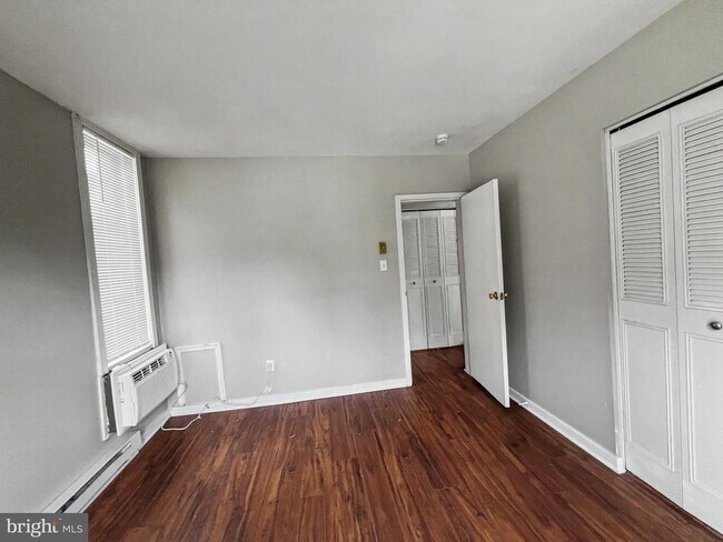 Building Photo - 408 W Lafayette St