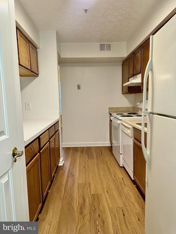 Building Photo - 6000 St Ignatius Dr