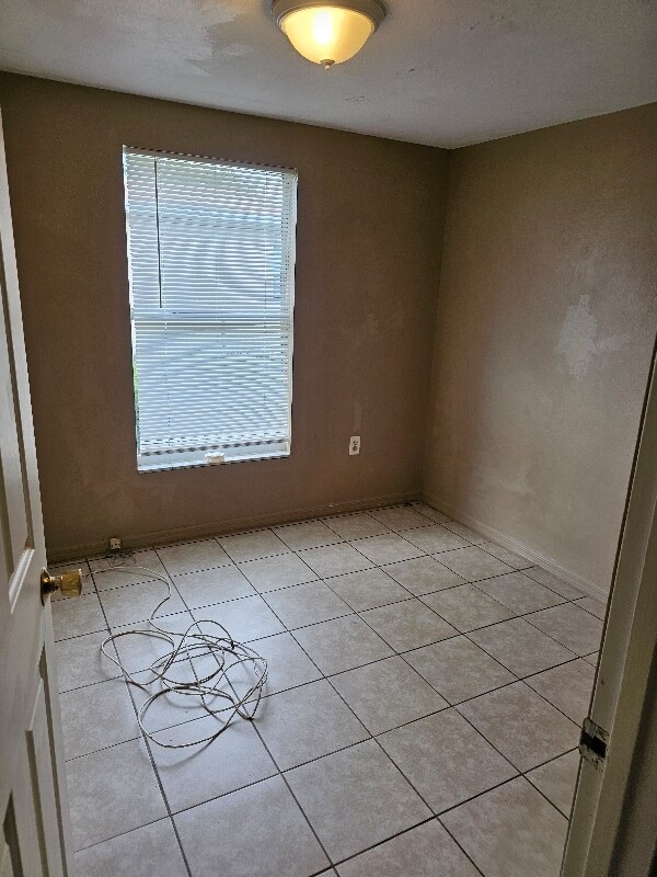 Building Photo - 2212 Bouyer St