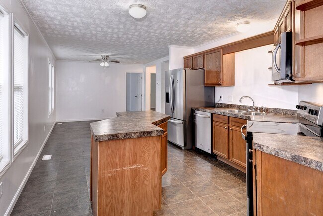 Building Photo - 9431 Jenkins Ln