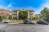 Building Photo - 1067 Gardenview Loop