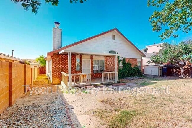 Building Photo - 4701 Plume Rd NW