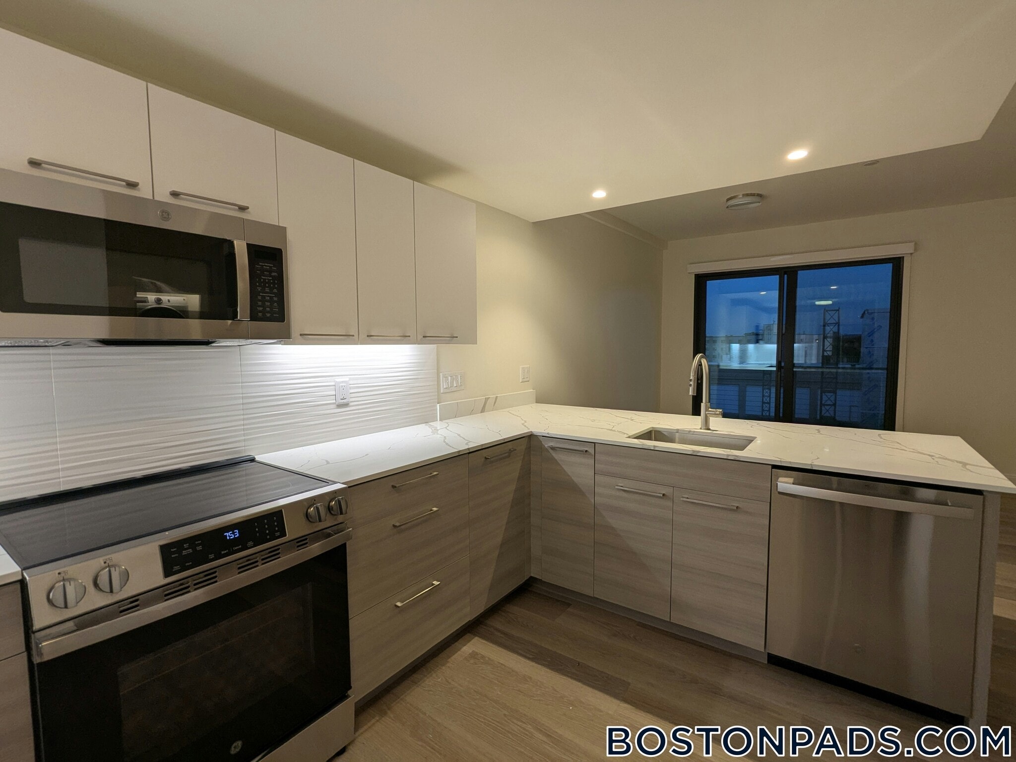 Building Photo - 1079 Commonwealth Ave