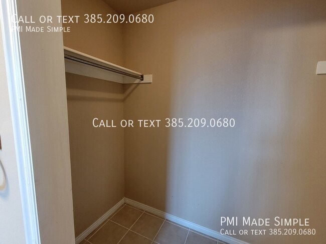 Building Photo - 483 N 1220 W