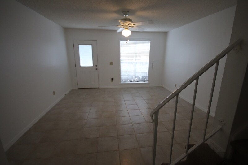 Building Photo - 11355 Stratton Park Dr