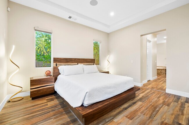 Building Photo - 8396 Sweetwater Creek Way