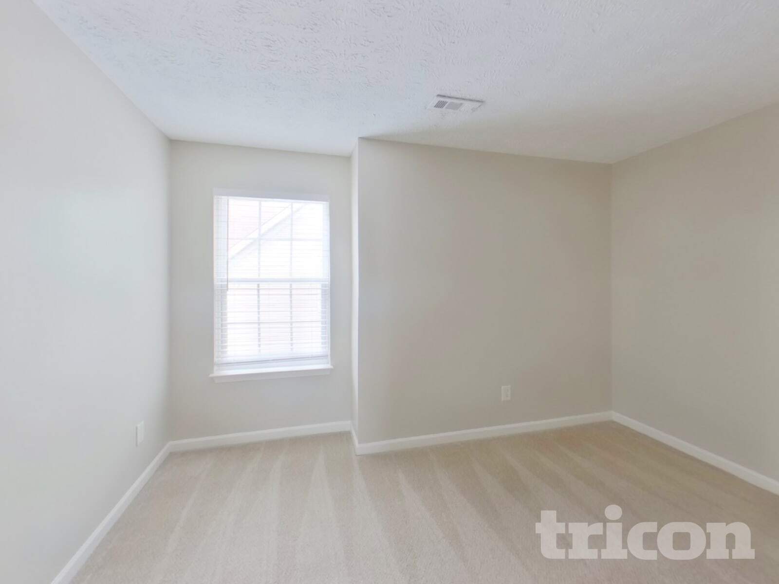 Building Photo - 4028 Deer Run Trce