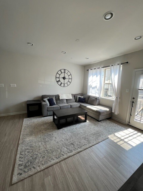 Building Photo - 7804 Rosella Ln