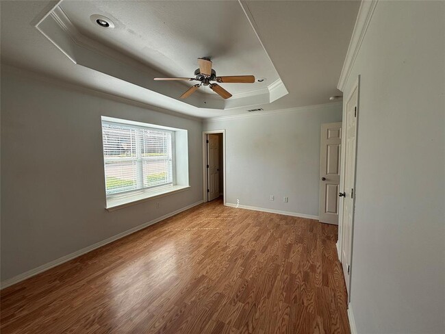 Building Photo - 3209 MacArthur Ave