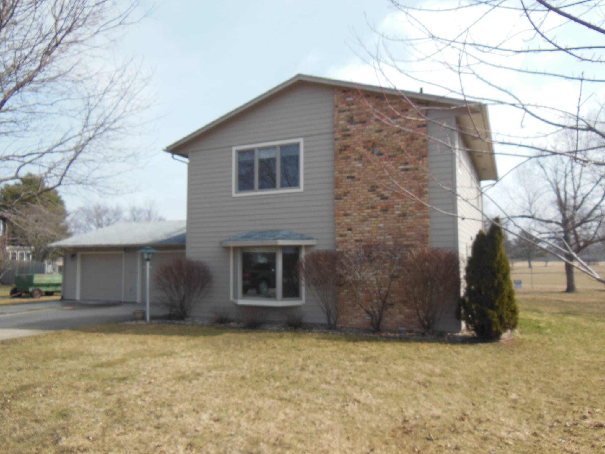 Front View - 1150 Hauer Dr