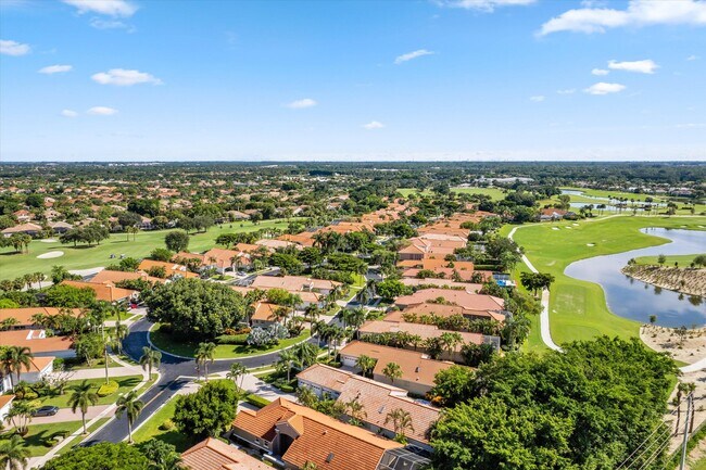 Building Photo - 10860 Fairmont Village Dr