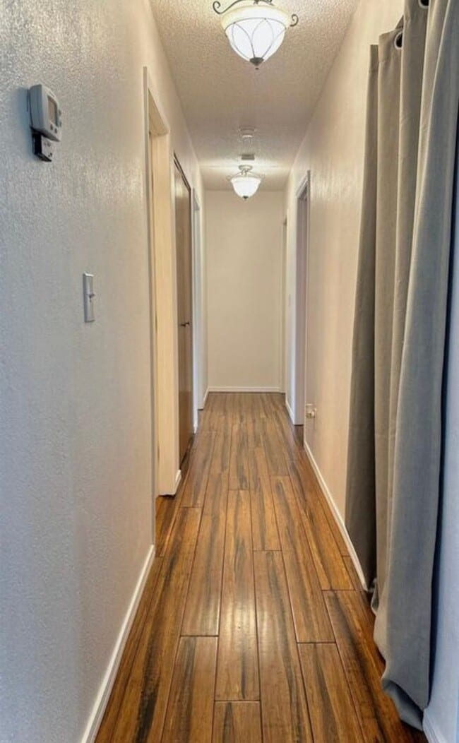 Building Photo - 4-Bedroom Fairbanks Home with Garage, Deck...