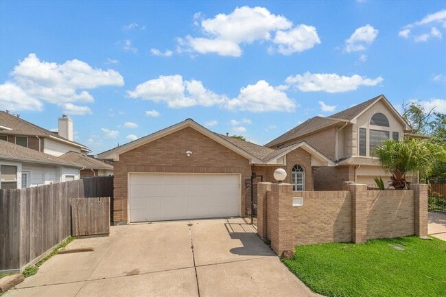 Primary Photo - 1339 Parkway Ct