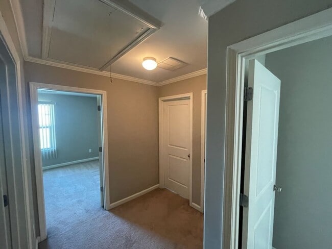 Building Photo - Centerhill Schools, beautiful corner lot w...