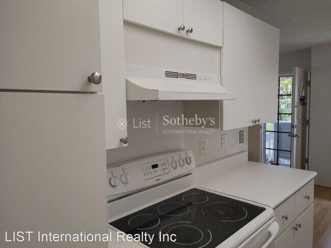Building Photo - 2 br, 1 bath House - 46-1069 Emepela Way #3R