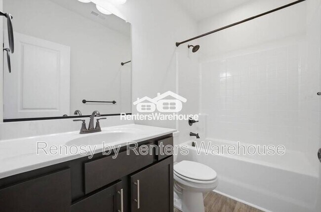 Building Photo - 1005 Opal St