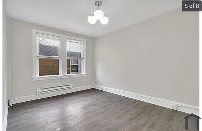 Building Photo - 409 Kerper St